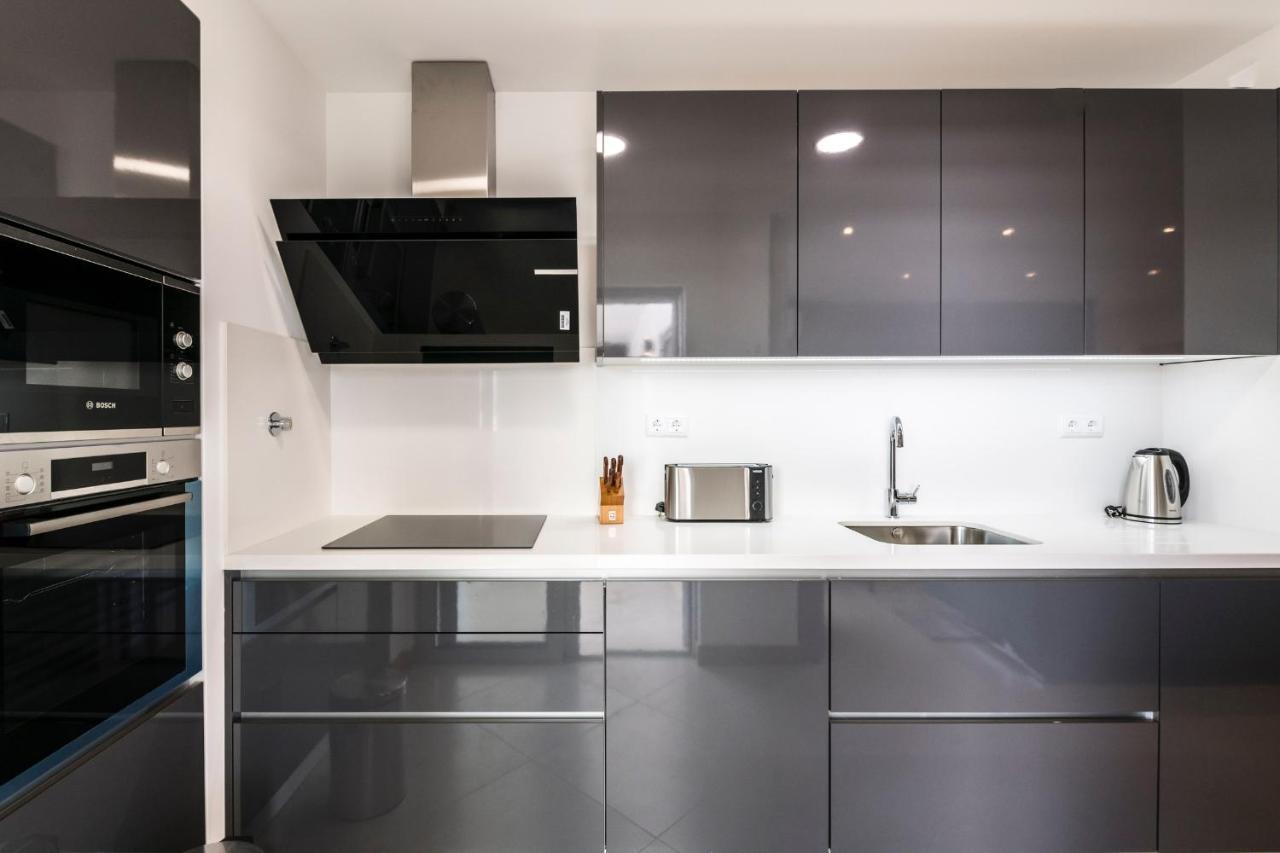 Coolhouses Lagos, 2 Bed Stylish City Flat, Rooftop Shared Pool, Clayheart Eksteriør bilde